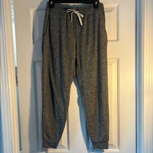 VUORI performance women’s joggers Small